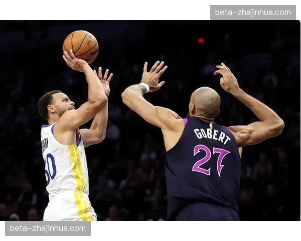 勇士三分火力联盟第一 但失误频生成争冠道路阻碍