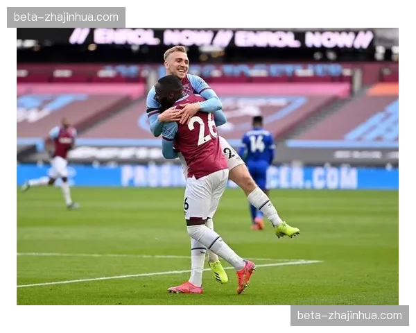 西汉姆联保级战意驱动调整,鲍恩领衔攻击线尝试多种搭配 西汉姆联保级战意驱动调整,鲍恩领衔攻击线尝试多种搭配